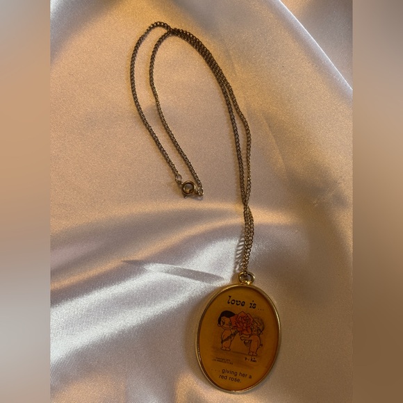 Vintage 1970 Rare Unique Love Is… Gold Tone Pendant Necklace, Kim Grove LA Times - Picture 4 of 8